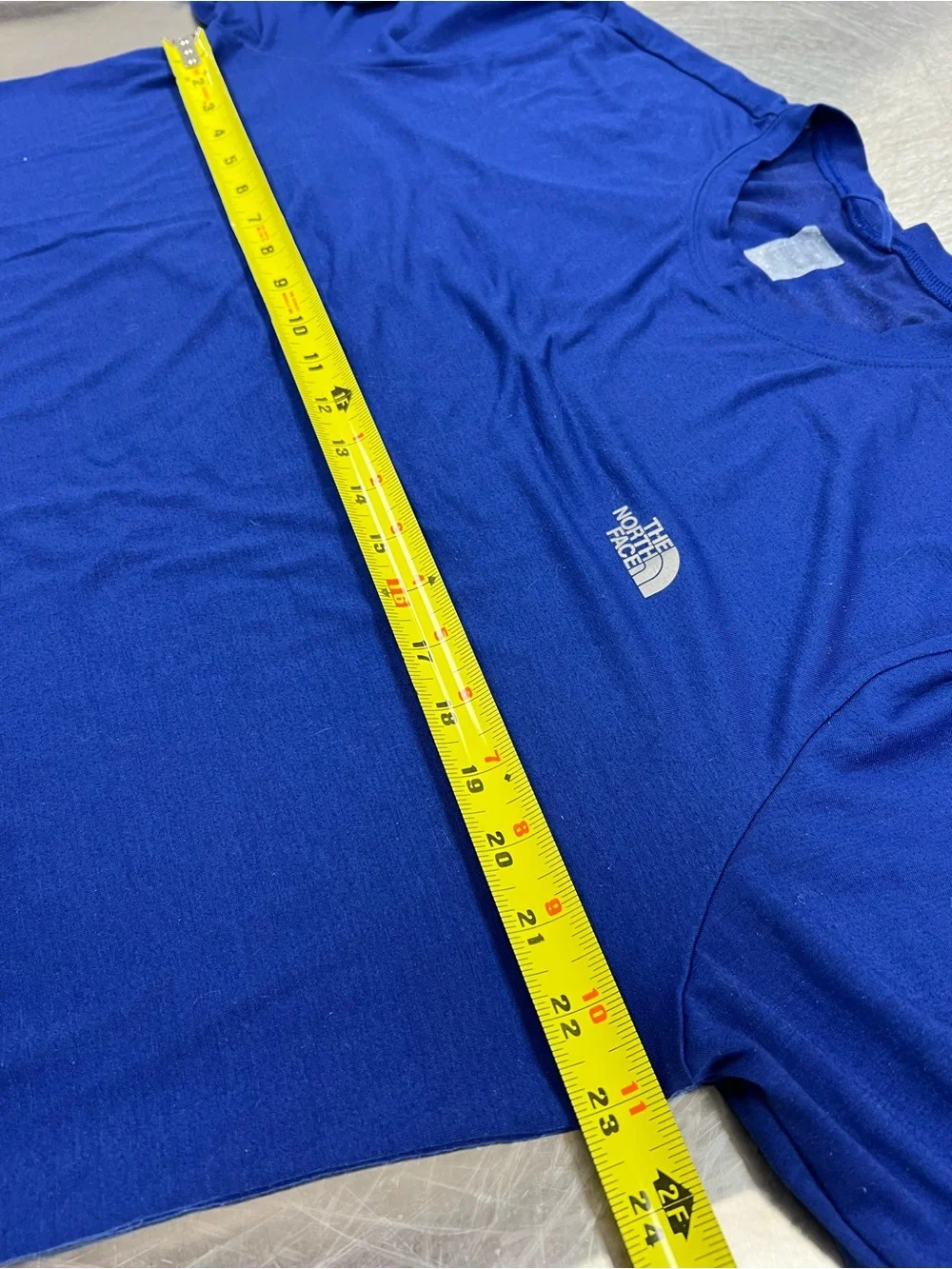 The North Face Men's Long-Sleeve Crew Vapor Wick Shirt - Royal Blue